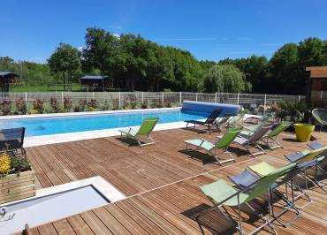 Parc Résidentiel de Loisirs - Les lodges en bois de la Ferme des poulardières